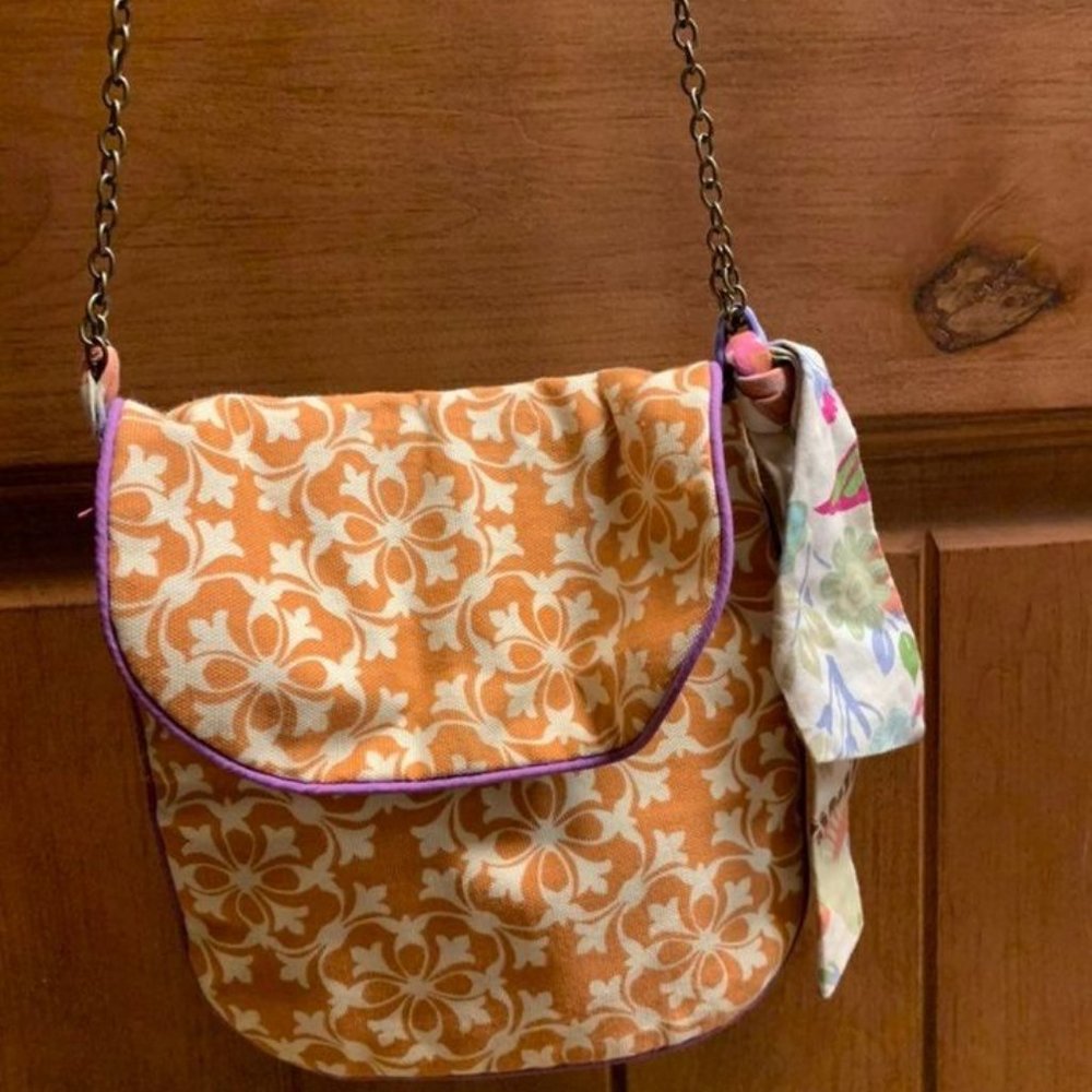 Pete & Paul Crossbody